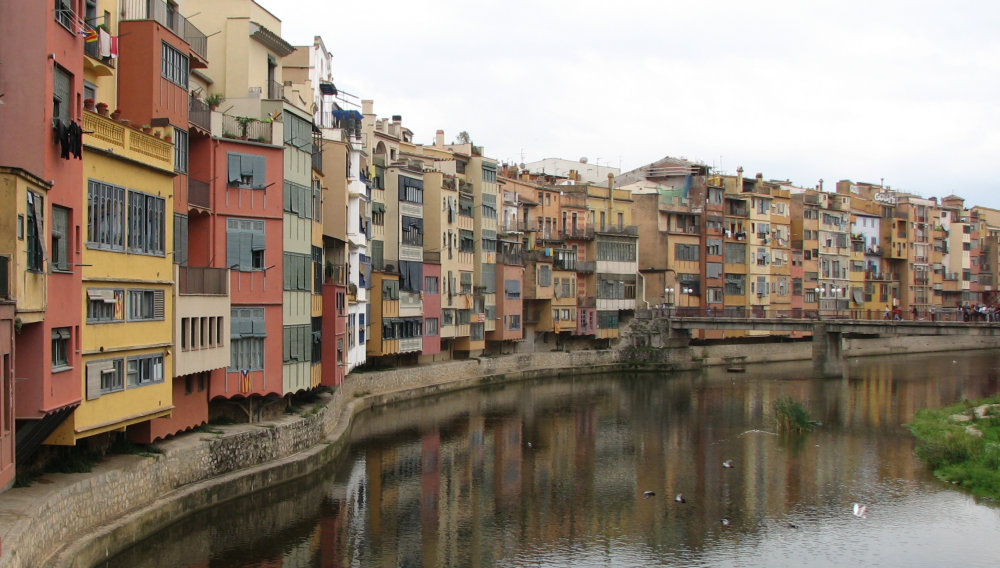 Girona houses on river